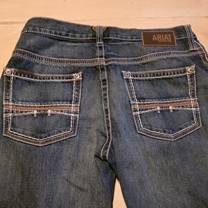 Mens NWOT ARIAT M4 Jeans 32x30